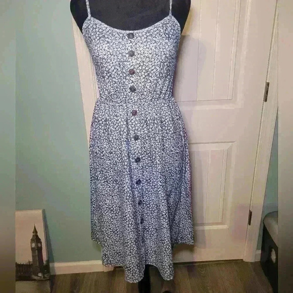 woman's dress size small flower print - Picture 1 of 5